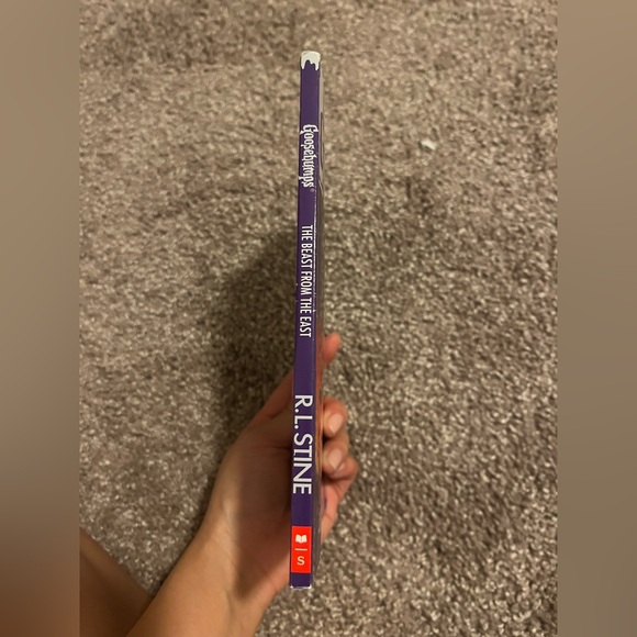 Goosebumps Series: Beast From the East #43 - Picture 3 of 7